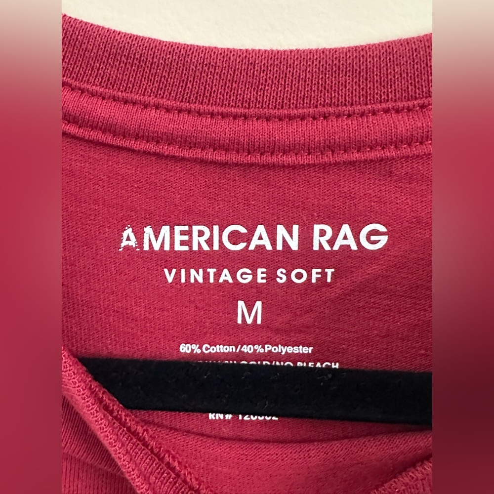 NWT American Rag Men's Burgundy Graphic Tee Size Medium - Picture 4 of 6